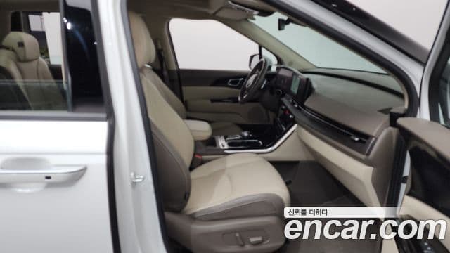 Kia Carnival 4세대 Signature, 2022 11