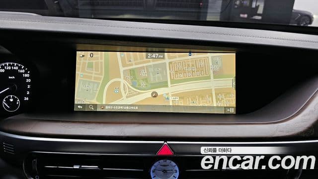 Genesis G90 Premium Luxury, 2019 14