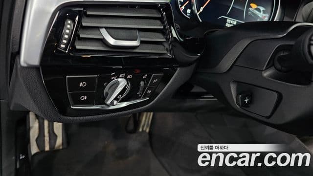 BMW 5시리즈 (G30) 520d M Sport Plus, 2017 16