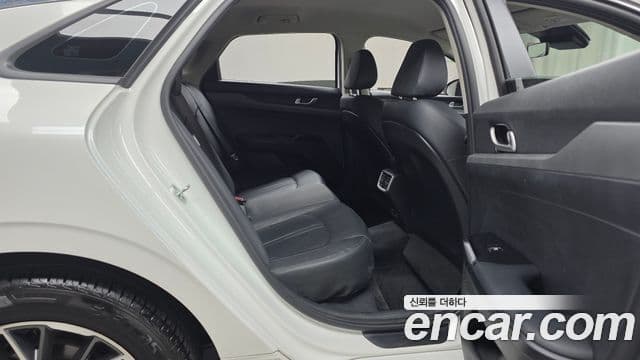 Kia K5 3세대 Trendy, 2022 12