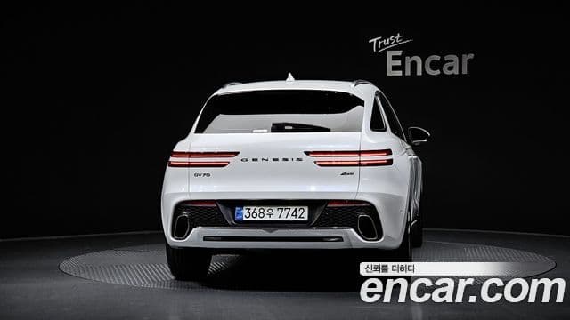 Genesis GV70, 2023 4