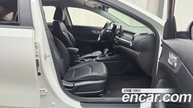 Kia The / новый New K3 2세대 Trendy, 2022 10