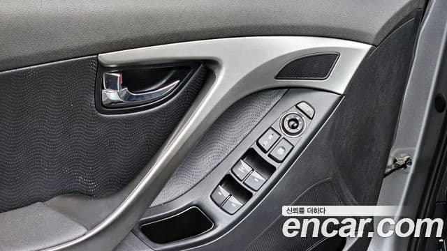 Hyundai Avante MD M16 GDI top, 2011 17