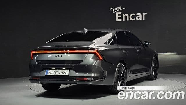 Kia The / новый New K8 гибрид Signature чёрный, 2025 2