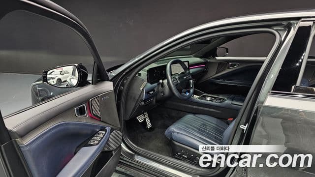 Kia The / новый New K8 гибрид Signature чёрный, 2025 11