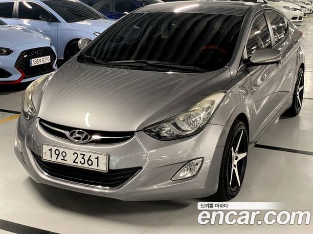 Hyundai Avante MD Premier, 2012 1