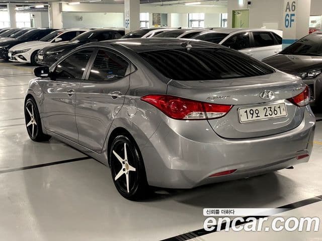 Hyundai Avante MD Premier, 2012 3
