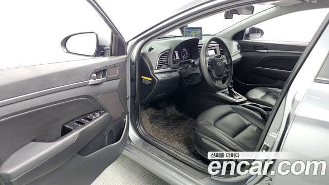 Hyundai Avante AD 1.6 GDI Value Plus, 2018 10