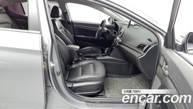 Hyundai Avante AD 1.6 GDI Value Plus, 2018 11