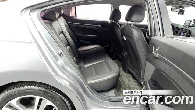 Hyundai Avante AD 1.6 GDI Value Plus, 2018 12