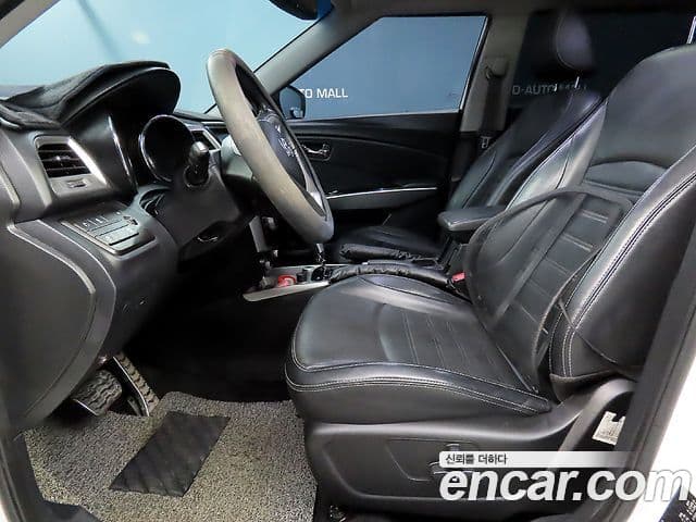 KG모빌리티(SsangYong) Tivoli топовая версия, 2015 6