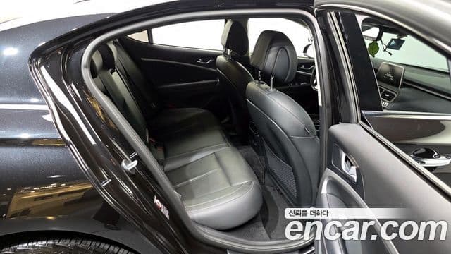 Genesis G70 Advanced, 2018 12