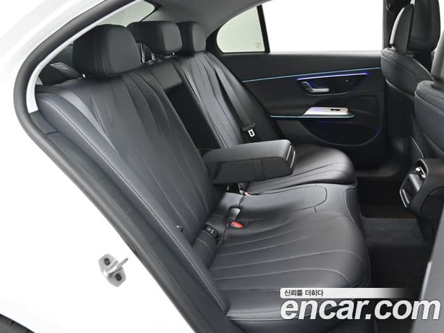 Mercedes-Benz E-класс W214 Avantgarde, 2025 12