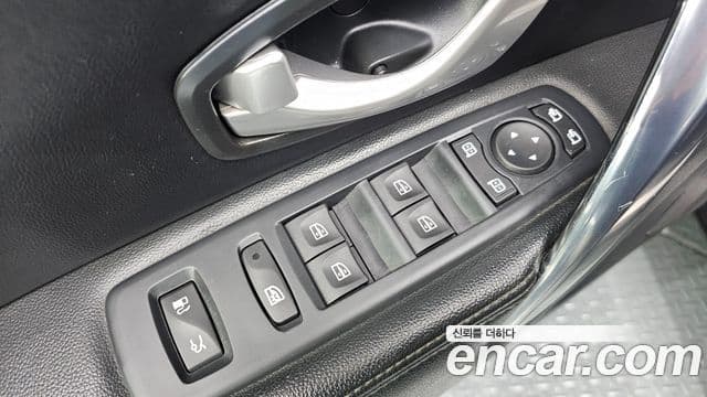 Renault Korea(Samsung) SM7 Nova LPLI 2.0 LPe для людей с инвалидностью, 2016 14