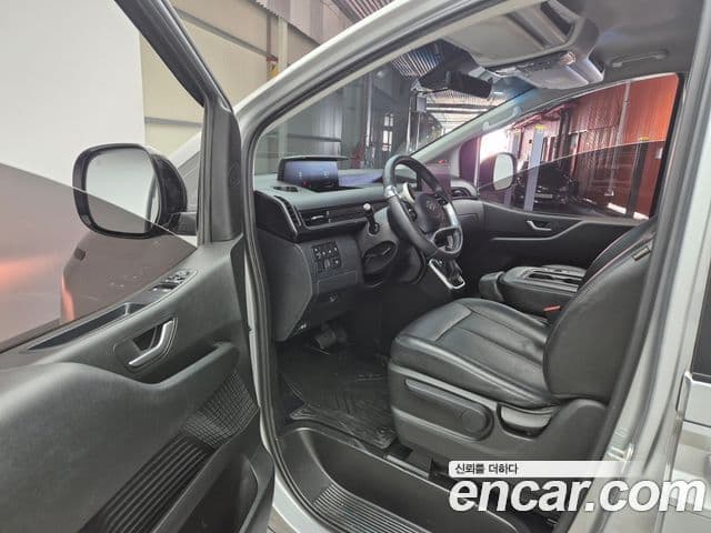 Hyundai Staria Modern, 2023 12