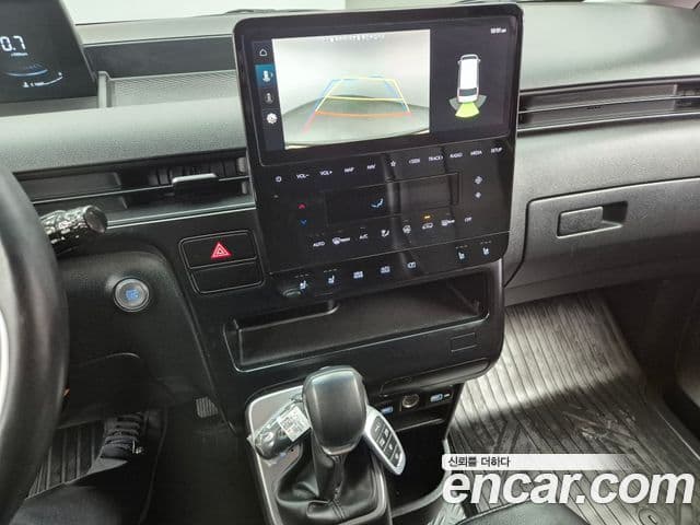 Hyundai Staria Modern, 2023 14