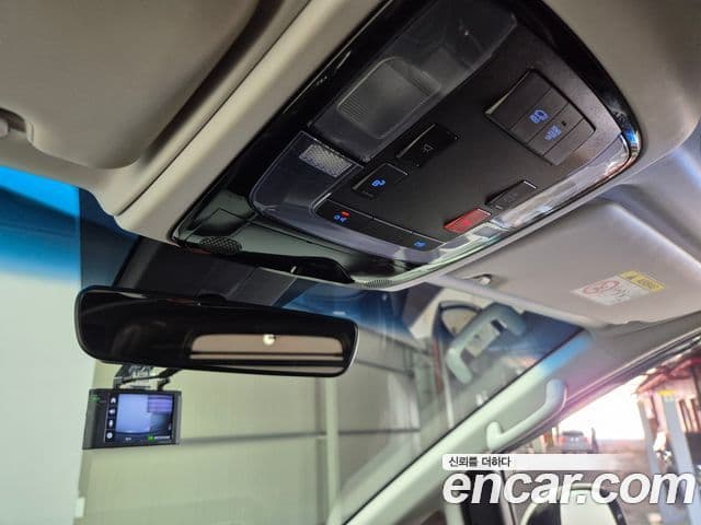 Hyundai Staria Modern, 2023 15