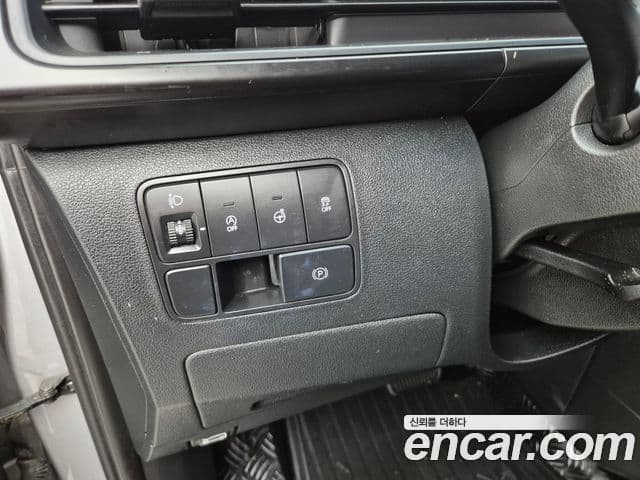 Hyundai Staria Modern, 2023 16