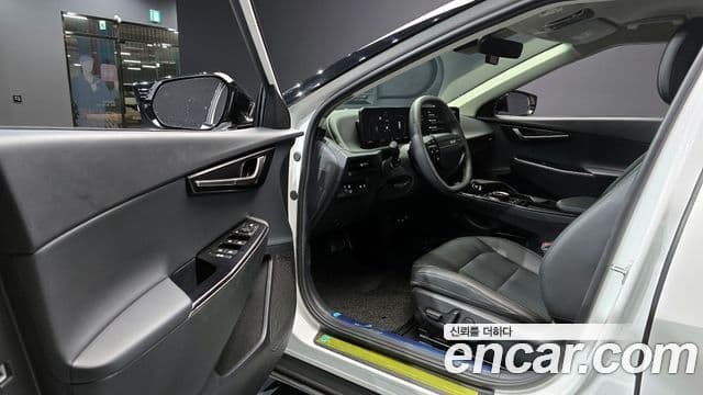 Kia The / новый New EV6 Air, 2025 11