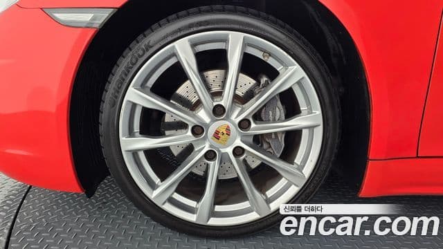 Porsche 718 Boxster, 2017 все фото