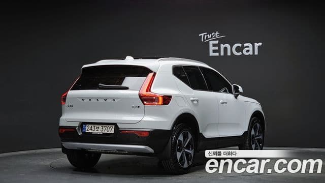 Volvo XC40 B4 Ultimate Bright, 2024 2