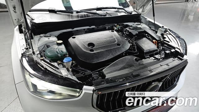 Volvo XC40 B4 Ultimate Bright, 2024 6