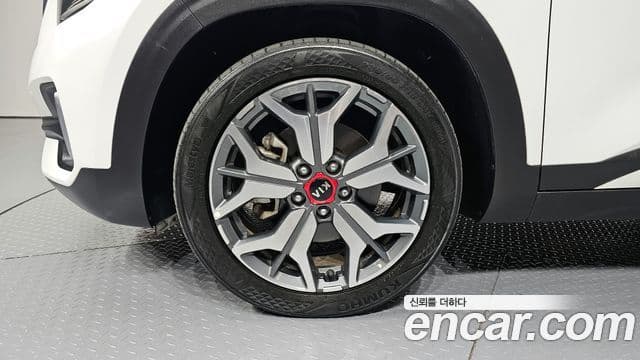 Kia Seltos Signature, 2021 все фото