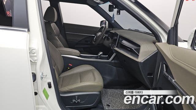 KG모빌리티(SsangYong) Torres T7, 2023 11