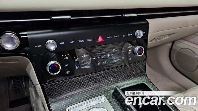 Genesis G80 (RG3) бензин 2.5 турбо AWD, 2026 17