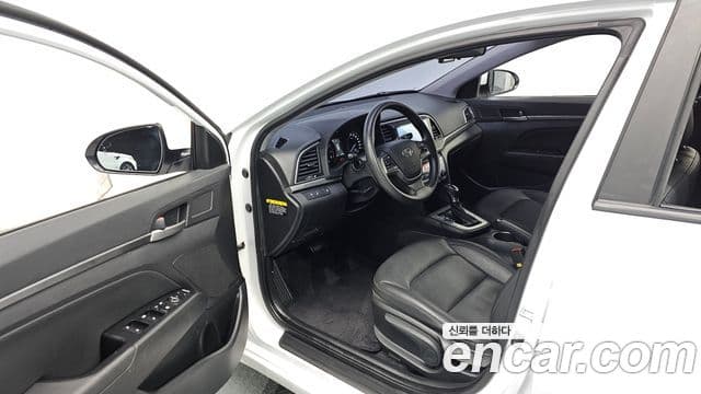 Hyundai Avante AD 1.6 GDI Value Plus, 2018 11