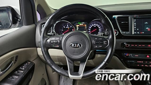 Kia All New Carnival Noblesse, 2017 14