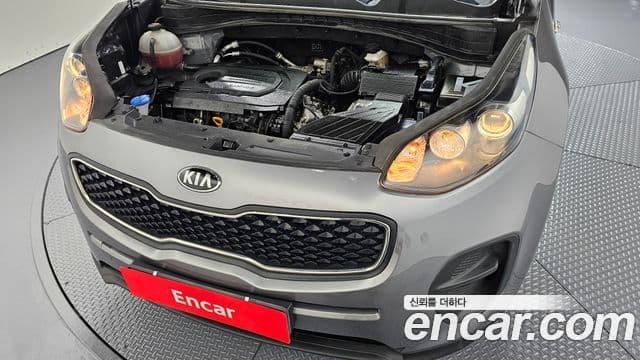 Kia Sportage 4세대 дизель 1.7 2WD Trendy, 2016 6