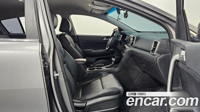 Kia Sportage 4세대 дизель 1.7 2WD Trendy, 2016 10