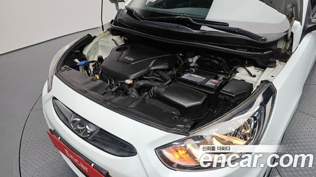 Hyundai Accent(новый кузов / новое поколение) 1.6 GDI top, 2012 6