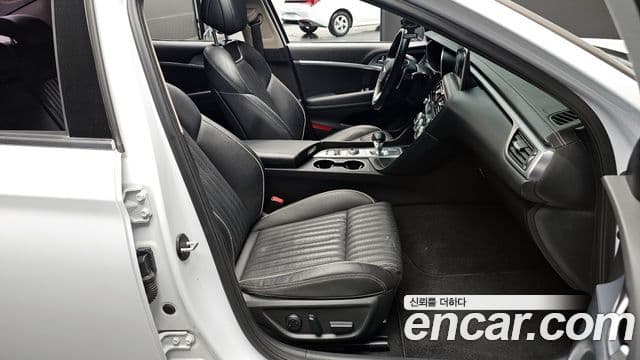 Genesis G70 Elite, 2019 10