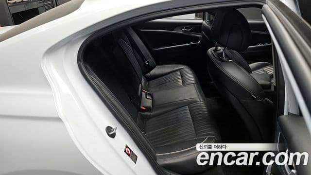 Genesis G70 Elite, 2019 11