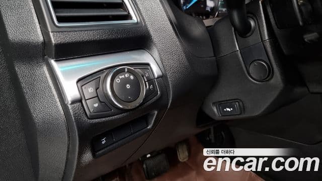 Ford Explorer 5세대, 2016 17