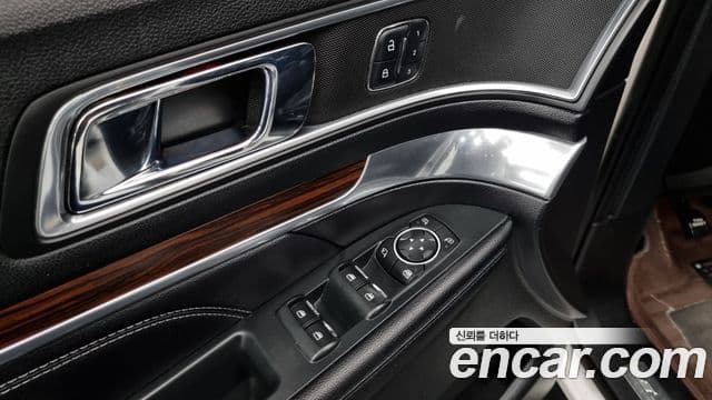 Ford Explorer 5세대, 2016 19