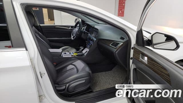 Hyundai LF Sonata 2.0 Smart, 2015 13