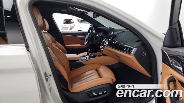 BMW 5시리즈 (G30) 520i M Sport, 2022 11