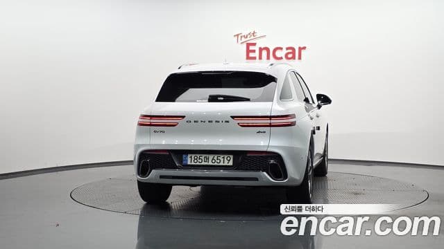 Genesis GV70, 2023 4