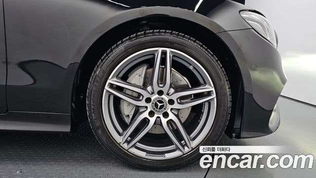 Mercedes-Benz E-класс W213 E220d купе, 2019 все фото