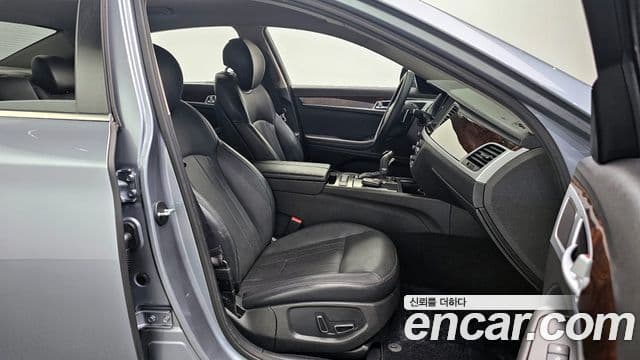 Hyundai Genesis DH Modern, 2014 10
