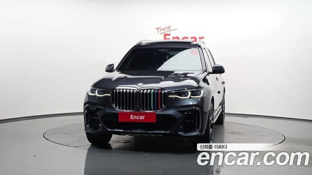 BMW X7 (G07) xDrive 40i M Sport 6인승, 2020 3
