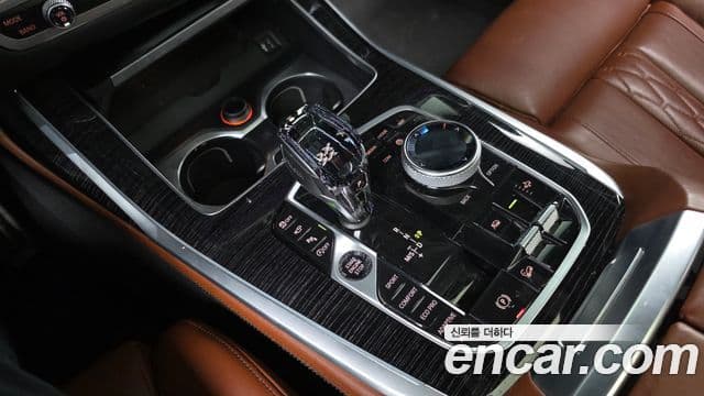BMW X7 (G07) xDrive 40i M Sport 6인승, 2020 9