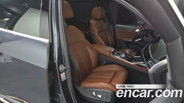 BMW X7 (G07) xDrive 40i M Sport 6인승, 2020 10