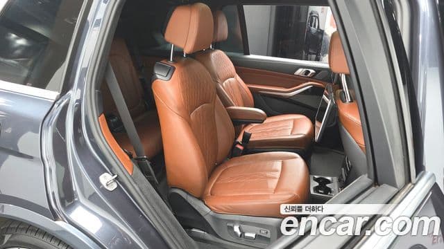 BMW X7 (G07) xDrive 40i M Sport 6인승, 2020 11