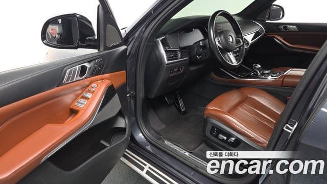 BMW X7 (G07) xDrive 40i M Sport 6인승, 2020 12