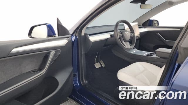 Tesla модель Y, 2024 10