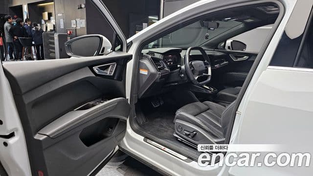 Audi Q4 e-Tron (F4) 40 Premium Sportback, 2022 10